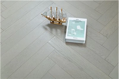 501-38 Ek Abu-abu Tua