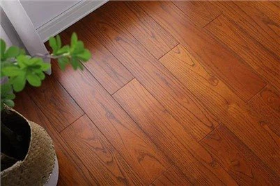 Lantai Kayu Solid Reklamasi